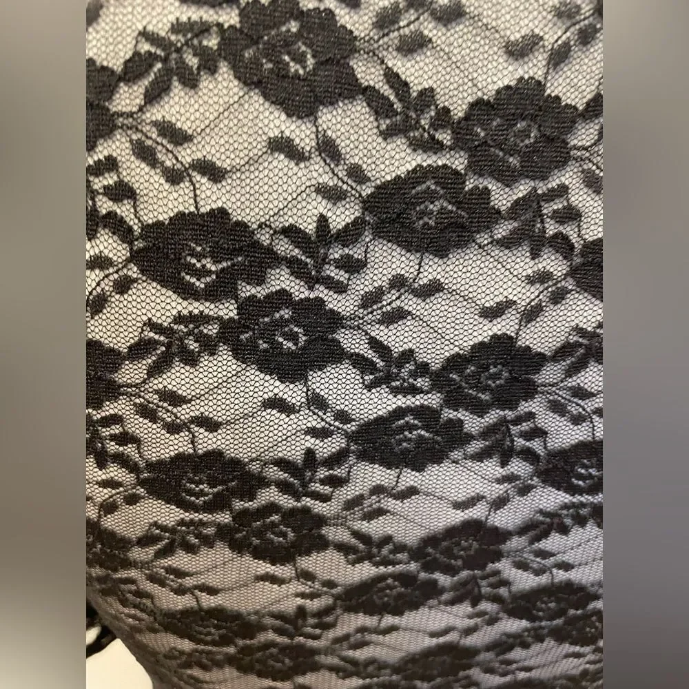 Black lace top - Picture 3 of 4